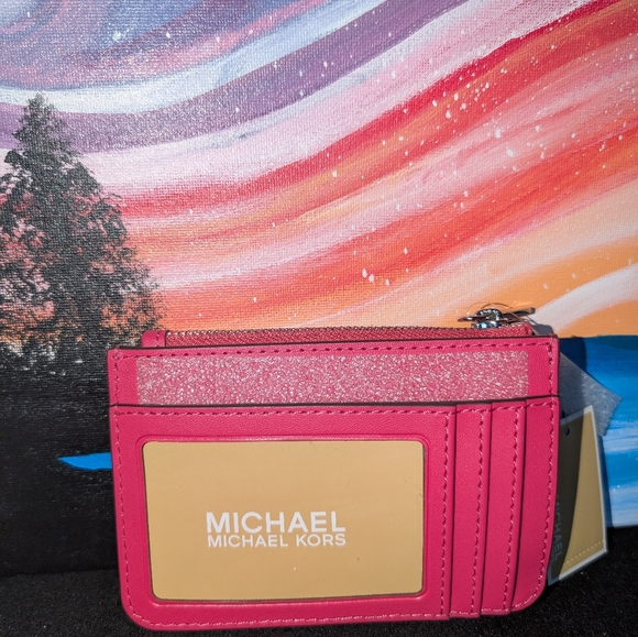 NWT Michael Kors Fuchsia Quilted Pouch - Picture 2 of 2